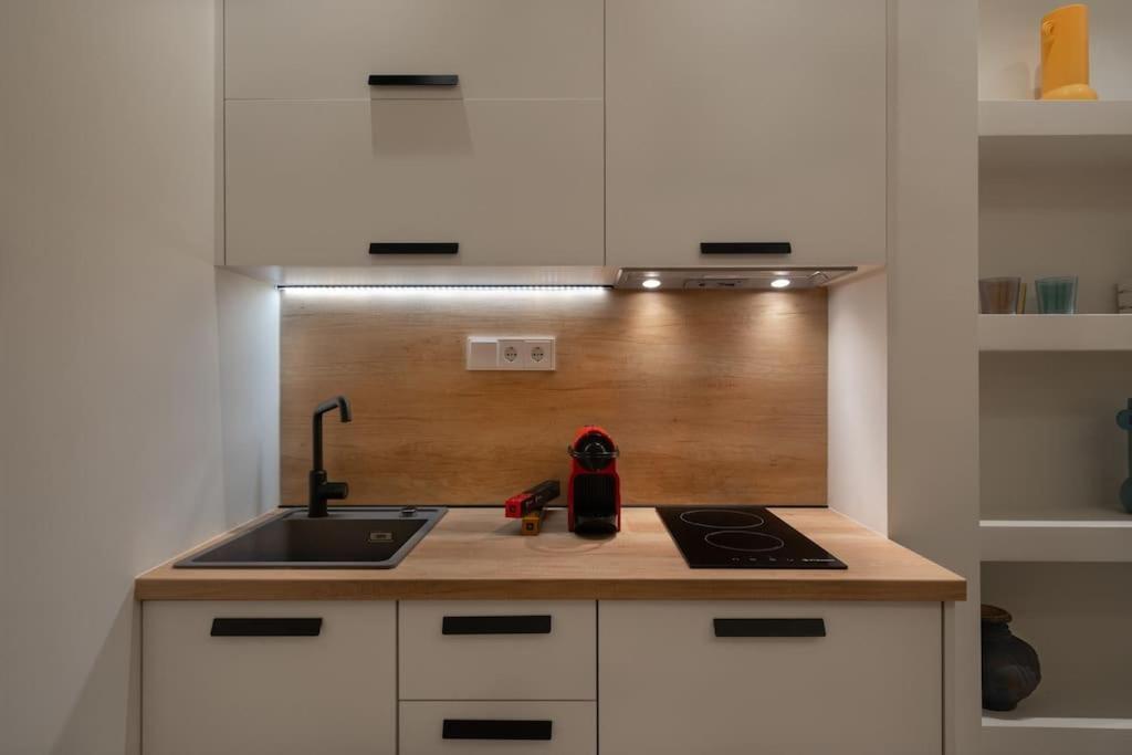 Heart Of Monastiraki Apartment เอเธนส์ ภายนอก รูปภาพ